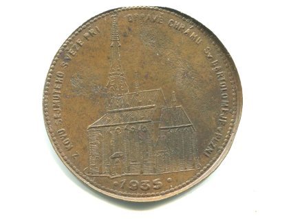 PLZEŇ. Z kovu sejmutého z věže při opravě chrámu sv. Bartololměje v Plzni.