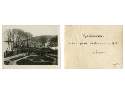 Vysvěcování rakve před ošetřovnou. 1933.