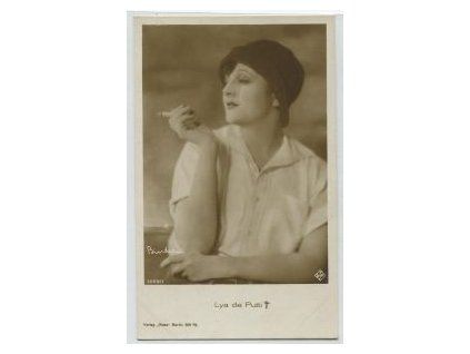 Lya de PUTTI.