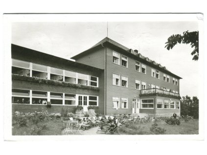 das823