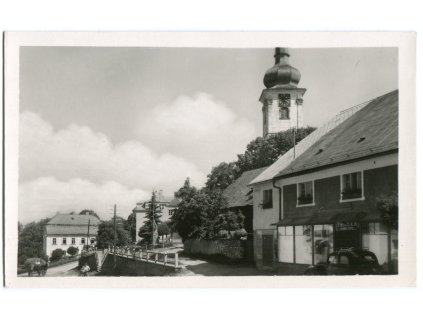 das932